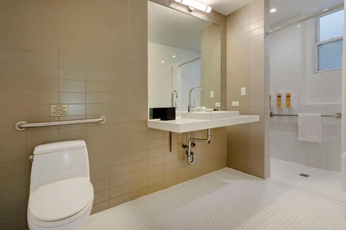 Queen Room Near Dapper Barbershop NYC 5 Luxury Bookings