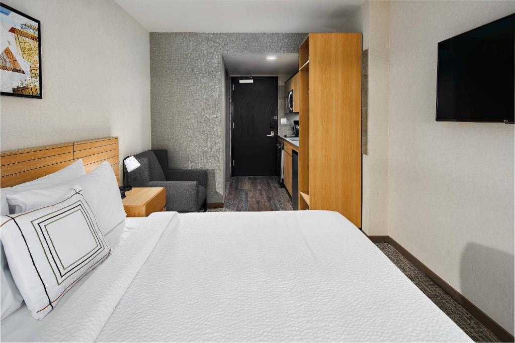 Queen Studio Near Mc Caffrey Playground NYC Luxury Bookings