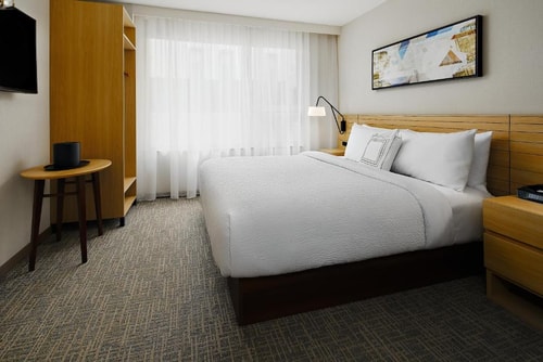 Queen Studio Near Mc Caffrey Playground NYC 1 Luxury Bookings