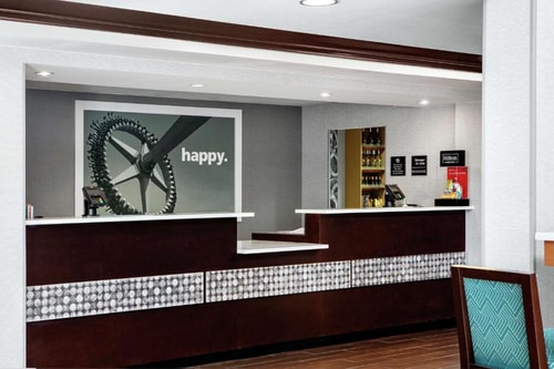 Queen Room Near Lake Ruby ORL 5 Luxury Bookings