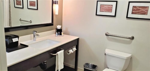 King Room Near Magie s Childcare LA 8 Luxury Bookings