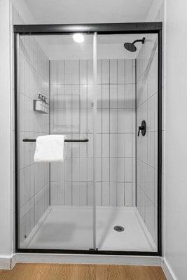 Queen Studio Near Venice Skills Center LA 5 Luxury Bookings