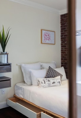 Queen Studio Near Lower East Side Playground NYC 4 Luxury Bookings
