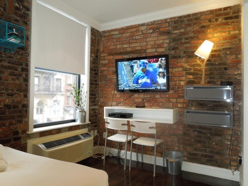 Queen Studio Near Lower East Side Playground NYC 10 Luxury Bookings