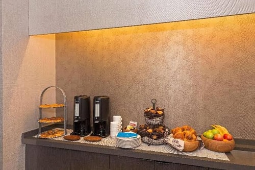 standard Queen Room Near Mitchel Square NYC 13 Luxury Bookings