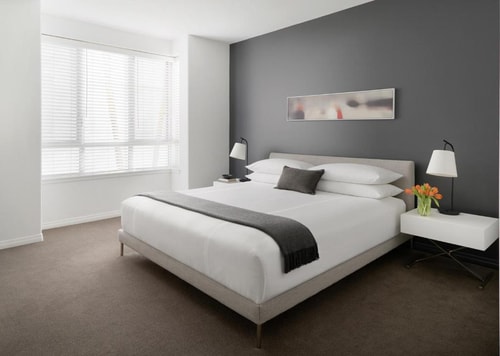 One Bedroom Suite Near Cold well Banker LA Luxury Bookings