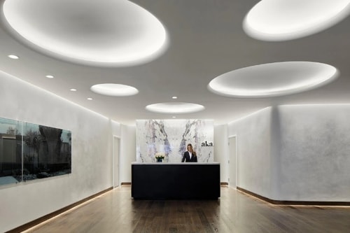 One Bedroom Suite Near Cold well Banker LA 5 Luxury Bookings