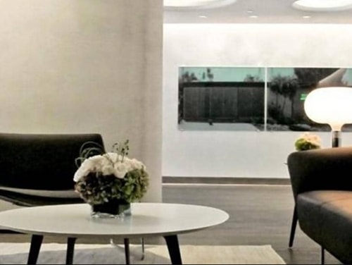 One Bedroom Suite Near Cold well Banker LA 7 Luxury Bookings