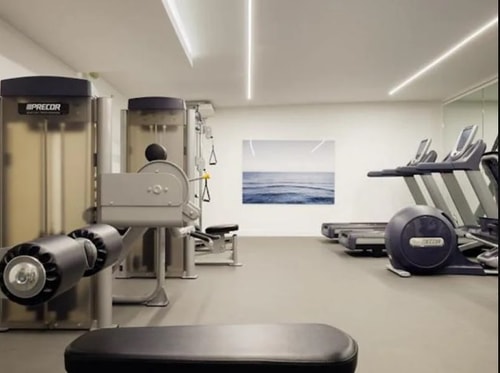 One Bedroom Suite Near Cold well Banker LA 13 Luxury Bookings