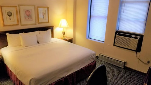 Bronze One King Bed Near Duane Reade NYC 3 Luxury Bookings