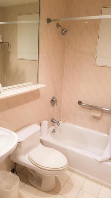 Bronze One King Bed Near Duane Reade NYC 7 Luxury Bookings