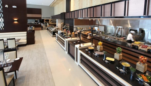 Deluxe Room Near Umm Al Shief Metro 8 Luxury Bookings
