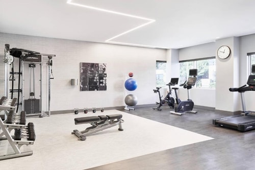 Guest room Near Good Life Physical Medicine LA 13 Luxury Bookings
