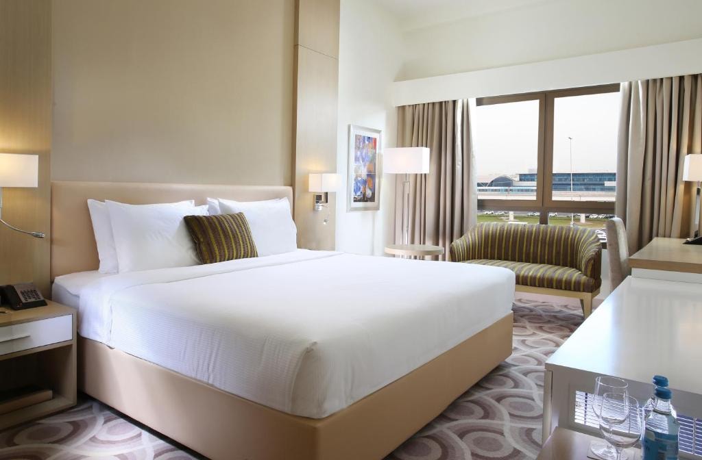 Deluxe Room Near Umm Al Shief Metro Luxury Bookings