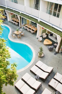 Classic King Near Company Films Inc LA 13 Luxury Bookings