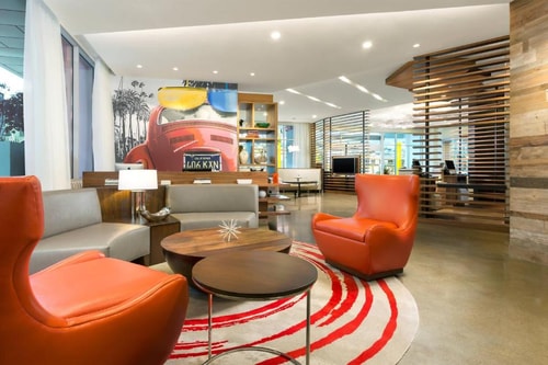 King Room Near Original Muscle Beach LA 6 Luxury Bookings