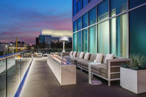 King Room Near Original Muscle Beach LA 7 Luxury Bookings