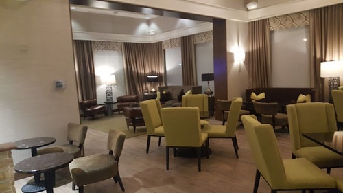 King Room Near Dog Day Afternoon ORL 9 Luxury Bookings