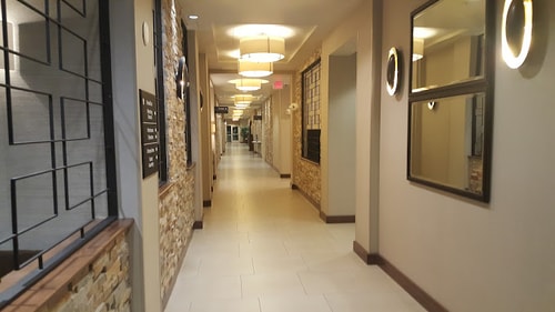 King Room Near Dog Day Afternoon ORL 7 Luxury Bookings