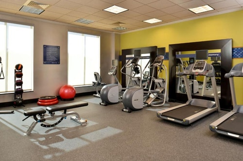 King Room Near Dog Day Afternoon ORL 13 Luxury Bookings