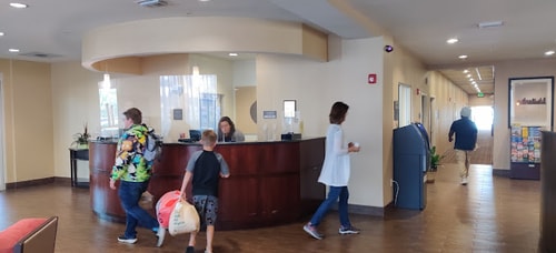 King Suite Near Regal Marine Industries ORL 8 Luxury Bookings