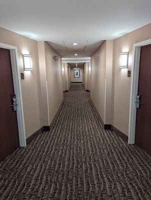 King Suite Near Regal Marine Industries ORL 10 Luxury Bookings