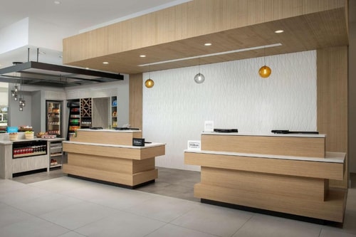 King Room Near Dorough R Lee ORL 9 Luxury Bookings