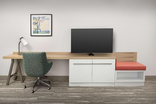 King Room Near Dorough R Lee ORL 2 Luxury Bookings