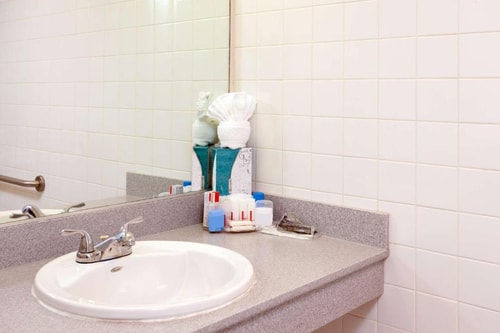 King Room Near Kings Road Park LA 2 Luxury Bookings