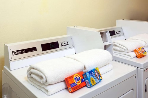 King Room Near Kings Road Park LA 9 Luxury Bookings