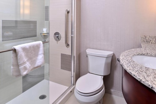 Double Room Near Frames Bowling Lounge NYC 3 Luxury Bookings