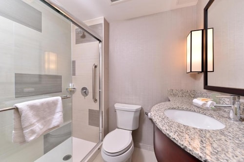 Double Room Near Frames Bowling Lounge NYC 5 Luxury Bookings