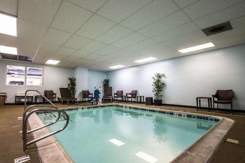 Standard Room Near Lake Hollywood Park LA 14 Luxury Bookings