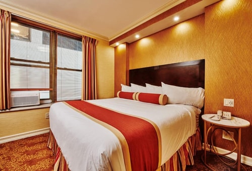 Queen Studio Near Father Duffy Square NYC Luxury Bookings