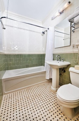Queen Studio Near Father Duffy Square NYC 12 Luxury Bookings