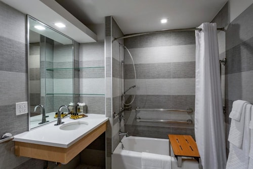 Queen Suite Near Charly Garcia Corner NYC 4 Luxury Bookings