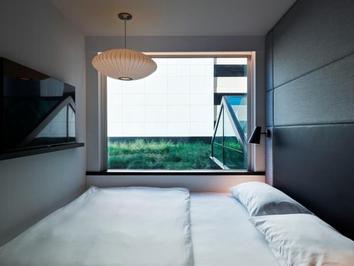 King Room Near Perla on Broadway LA 3 Luxury Bookings