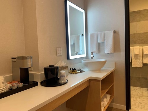 Queen Suite Near Charly Garcia Corner NYC 6 Luxury Bookings
