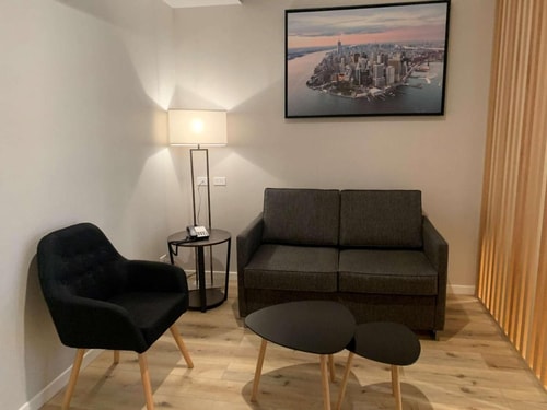 Queen Suite Near Charly Garcia Corner NYC 3 Luxury Bookings