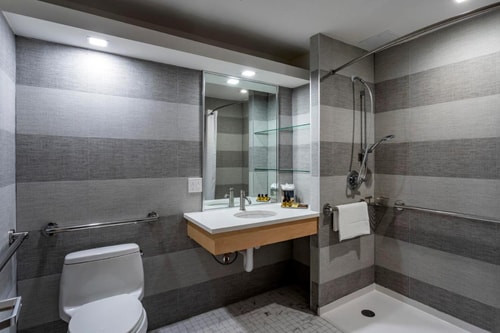 Queen Suite Near Charly Garcia Corner NYC 7 Luxury Bookings