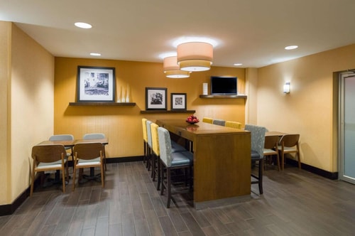 Double Room Near Frames Bowling Lounge NYC 13 Luxury Bookings