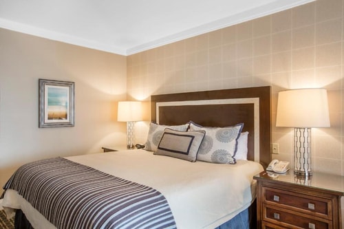 Deluxe King Room Near Museum Contemporary Art LA 1 Luxury Bookings