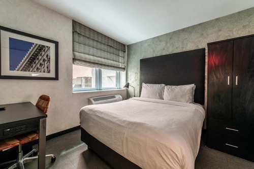 Standard Queen Room Near Museum Of Chinese NYC 4 Luxury Bookings