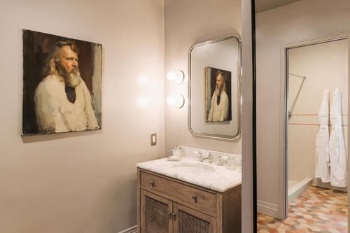 King Room Near Italian Cultural Institute LA 6 Luxury Bookings