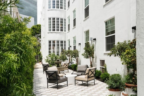 King Room Near Italian Cultural Institute LA 14 Luxury Bookings