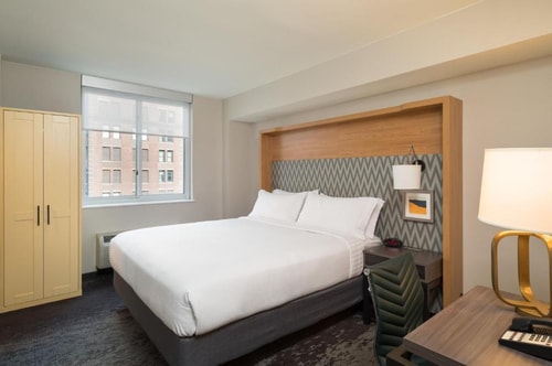 King Room Near Crown Shy NYC Luxury Bookings