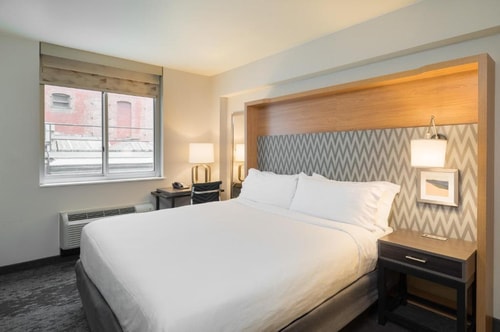 King Room Near Crown Shy NYC 2 Luxury Bookings