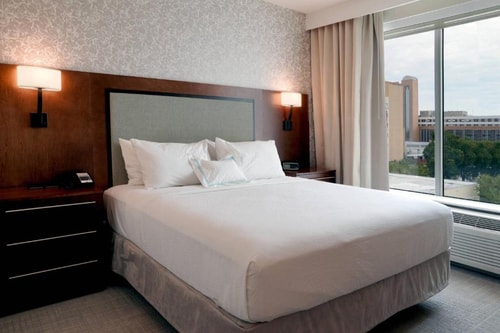 Studio Near Delaney Park ORL Luxury Bookings