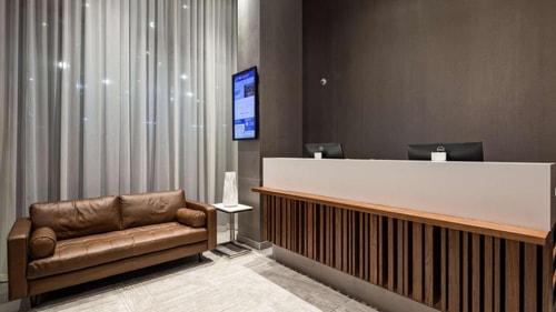 King Room Near Houghton Hall Arts Community NYC 8 Luxury Bookings