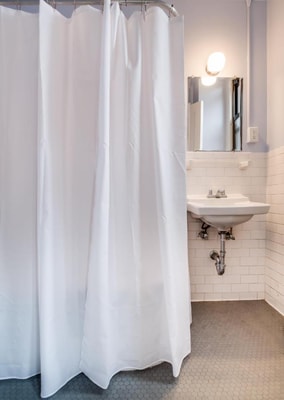 Double Room Near Philippe Liquors NYC 3 Luxury Bookings